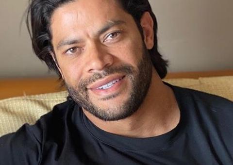 Apaixonado, Hulk posta foto de jantar romântico com sobrinha da ex-mulher