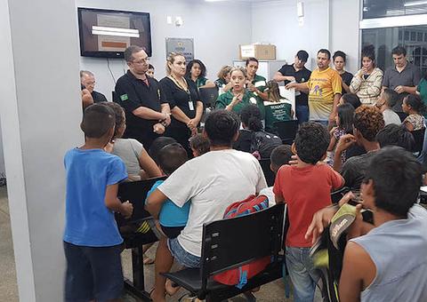 Crianças em situação de mendicância são flagradas em Manaus