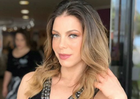 Sheila Mello mostra tatuagem em lugar íntimo e rebate críticas 