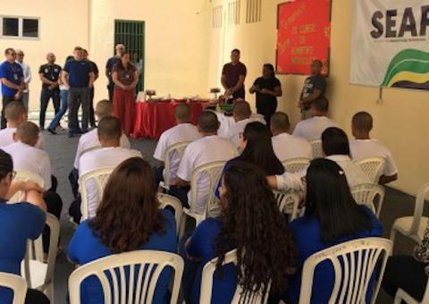 Ao fim das penas, detentos do CDPM I poderão trabalhar como bombeiros hidráulicos 