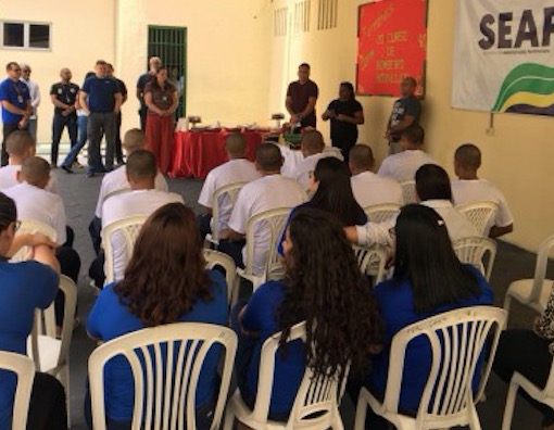 Ao fim das penas, detentos do CDPM I poderão trabalhar como bombeiros hidráulicos 