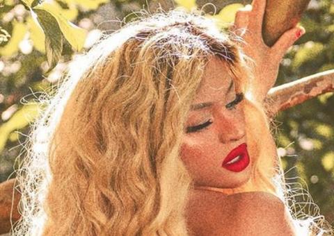 Com seios GG, Pabllo Vittar sensualiza com bumbum na lua de fio-dental