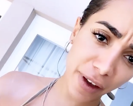 Pistola, Anitta manda recado para intrusos que estão se convidando para seu aniversário 