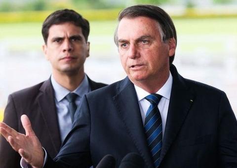 Bolsonaro: governo não vai interferir para controlar preço do petróleo