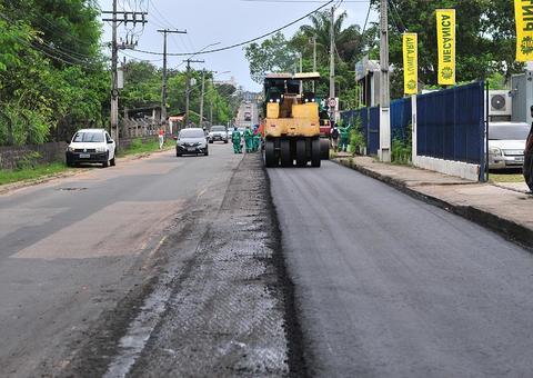  Vias do Planalto e da zona Sul recebem recapeamento em Manaus