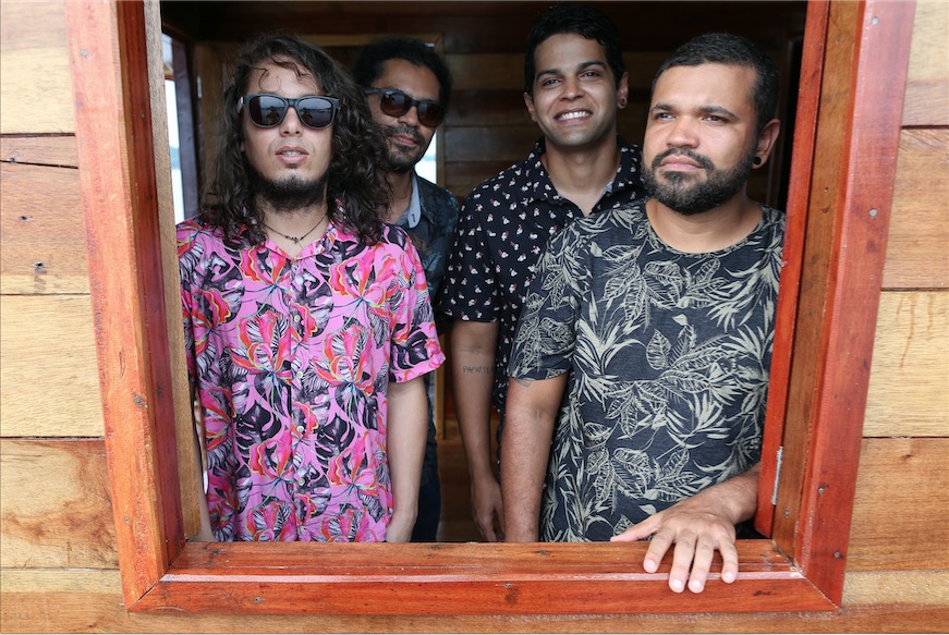 Com muito beiradão, Alaídenegão leva sons do Norte em show no Rio de Janeiro