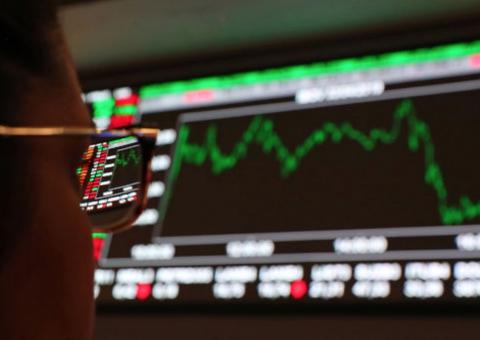 Com avanço do coronavírus na Europa, bolsa de valores opera em queda nesta quarta