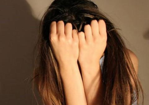 Adolescente é estuprada por 4 homens ao sair escondida para encontrar namorado em Manaus