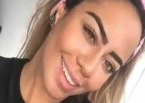 Em meio a rumores de gravidez, Rafaella Santos posa com barriga à mostra  