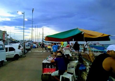 Mobilização contra coronavírus faz panfletagem em feiras no centro de Manaus