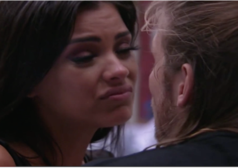 BBB20: Aos prantos, Ivy reclama com Daniel sobre briga com Prior: 'Você vai acabar com a minha vida'