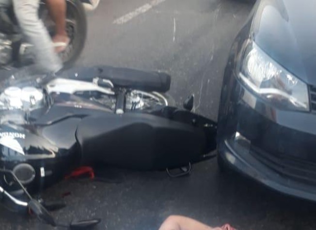 Em minutos, dois acidentes com motociclistas feridos são registrados em Manaus