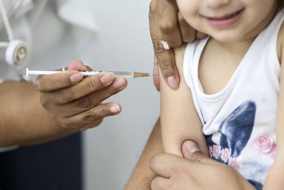 Casos de sarampo preocupam no Amazonas e população deve se vacinar, alerta FVS