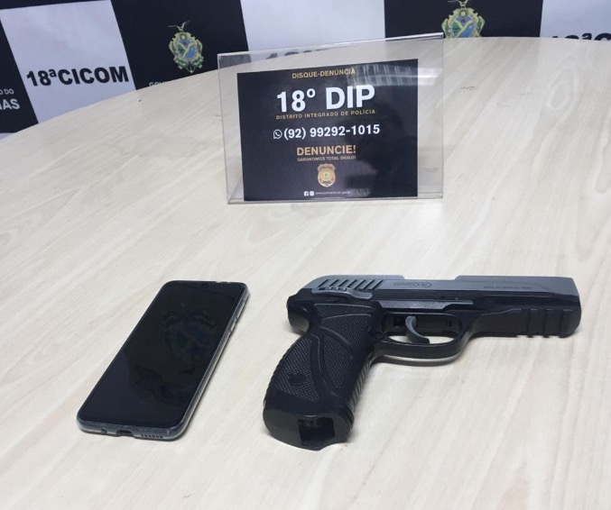 Dupla que roubou carro de motorista de app para fazer arrastões é presa em Manaus