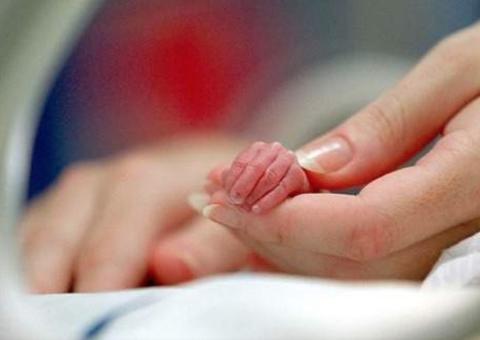 Liminar amplia licença-maternidade para todas as mães de bebês prematuros