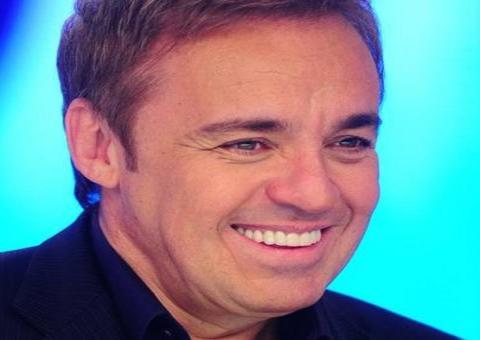 Leo Dias afirma que Gugu era gay e Rose foi paga para dar à luz filhos do apresentador