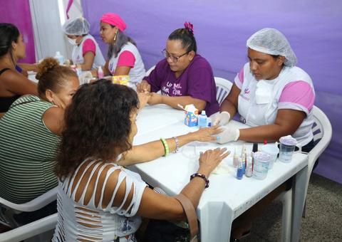 ‘Março Lilás’ atende mais de 200 mulheres em ação de cidadania em Manaus