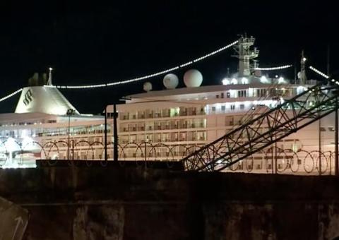 Cruzeiro com 600 passageiros é isolado em Recife por causa de idoso com suspeita de coronavírus