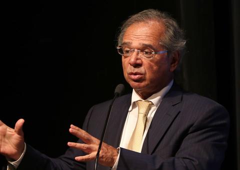 Guedes diz que pode isentar de imposto produtos médicos e hospitalares