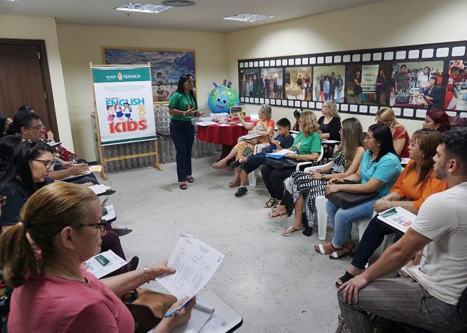 Projeto English For Kids vai beneficiar 13 mil alunos da rede municipal de Manaus 