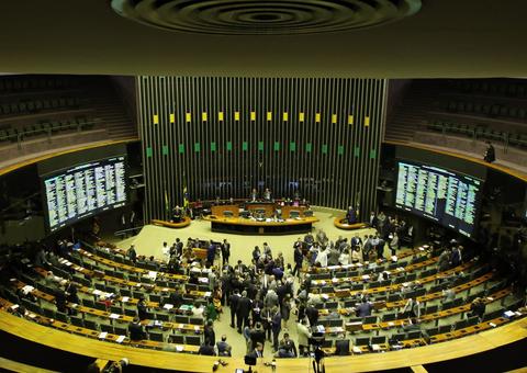 Coronavírus: Parlamentares cogitam suspender atividades no Congresso 