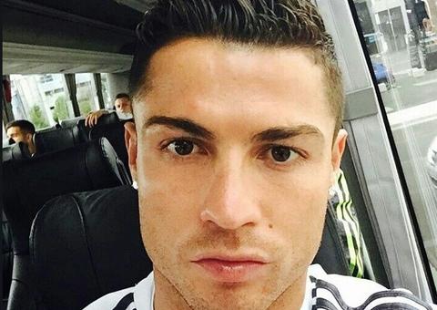 De quarentena, Cristiano Ronaldo transforma seus hotéis em hospitais