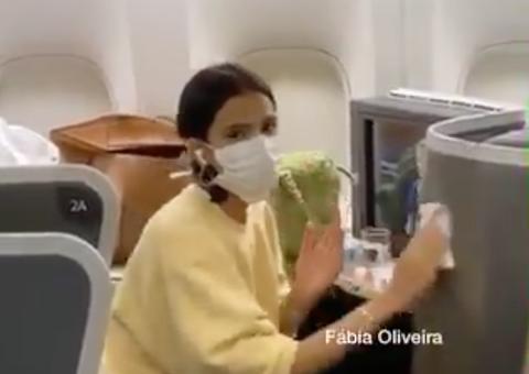 Mascarada, Bruna Marquezine volta dos EUA com sintomas e faz teste para coronavírus