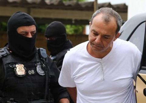 Defesa de Sérgio Cabral entrega 27 joias em acordo de delação