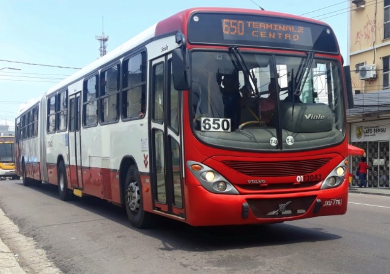 Homem é preso suspeito de assalto a ônibus em Manaus