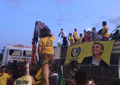 Orientação para aglomeração é 'não' a todos, diz ministro da Saúde sobre Bolsonaro