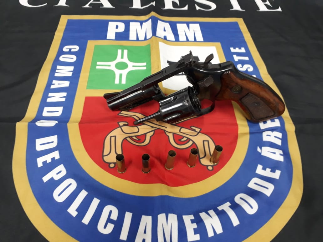 Homem tenta matar cliente de bar e é preso em Manaus