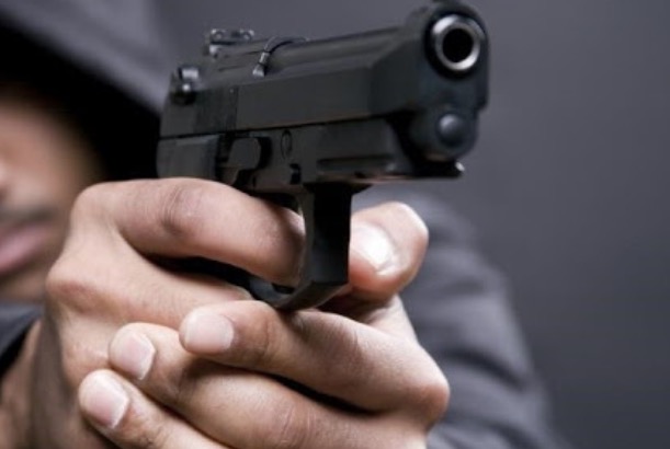 Em Manaus, assaltantes roubam e ferem sargento do Exército em balsa do Batalhão Fluvial