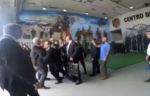 João Doria e Major Olímpio quase saem no soco em evento; veja vídeo 