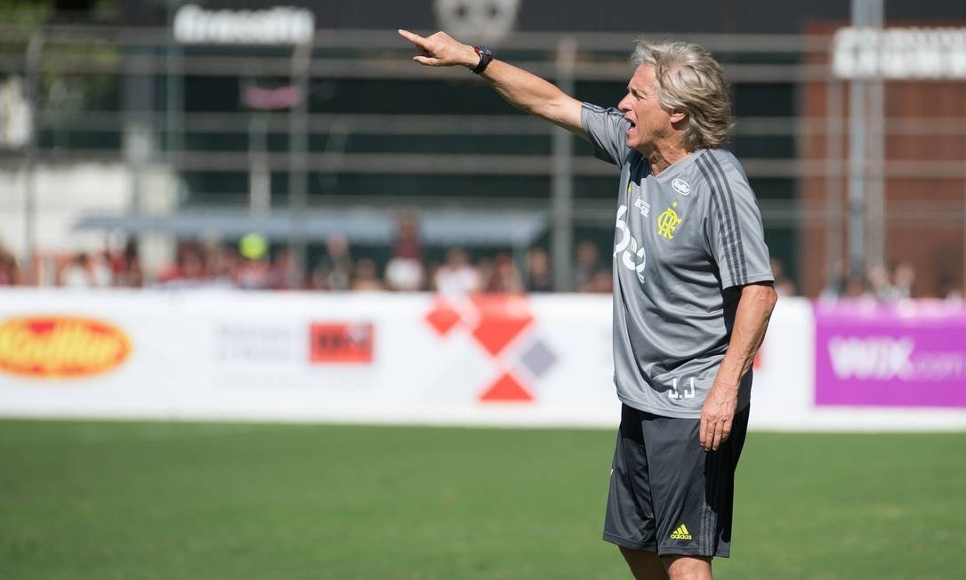 Contraprova de Jorge Jesus dá resultado inconclusivo para coronavírus