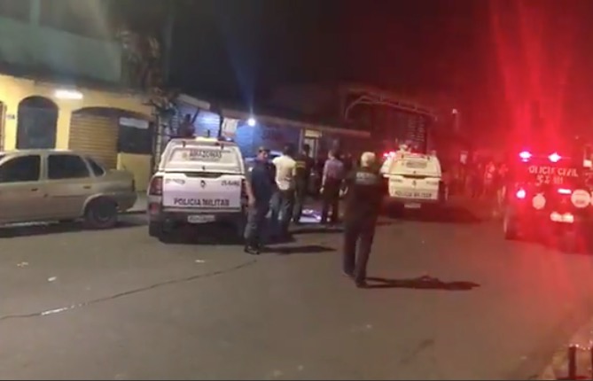 Homem é assassinado em tentativa de assalto em Manaus