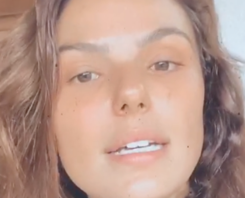 Ísis Valverde é criticada ao manter funcionária após defender isolamento por coronavírus