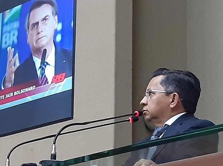 Sinésio Campos chama Bolsonaro de ‘bobo da corte’ diante da pandemia de coronavírus 