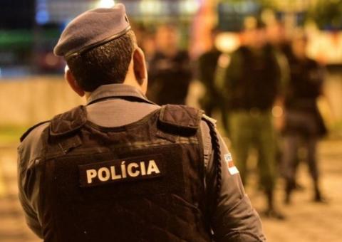 Dupla invade casa e mata cabo da PM com facada no pescoço em Manaus