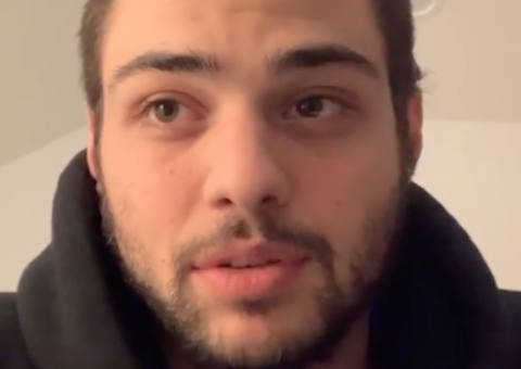Noah Centineo divulga número do celular para ajudar fãs em quarentena 