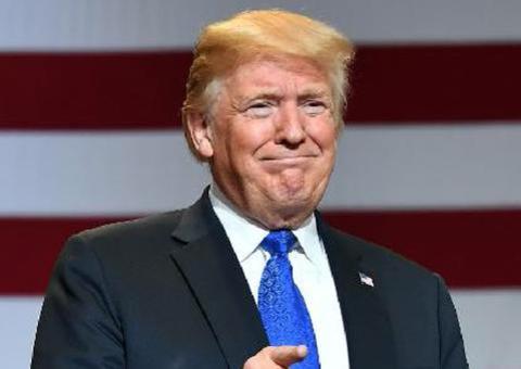 Trump anuncia que remédio para malária tem potencial contra coronavírus