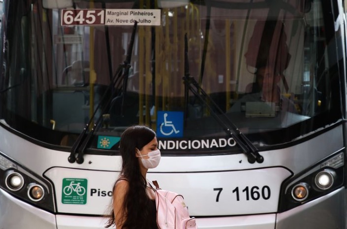 Transmissão comunitária do coronavírus avança em cidades do Brasil 