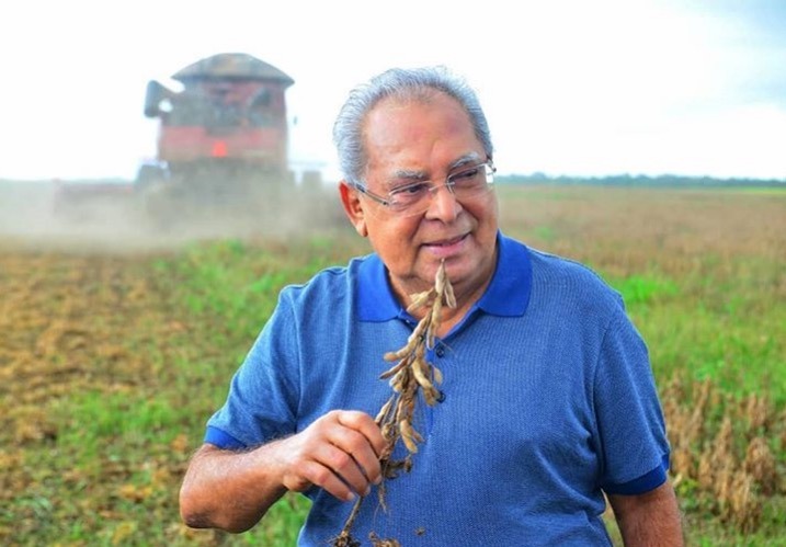 Via rede social partido comunica filiação de Amazonino Mendes
