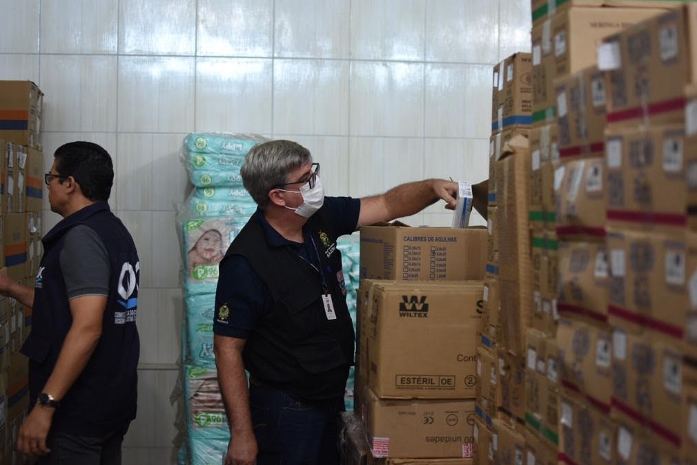 Distribuidora tem 3,5 mil máscaras inapropriadas apreendidas em Manaus 