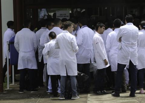 Estudantes da área de saúde vão poder atuar no combate ao Covid-19