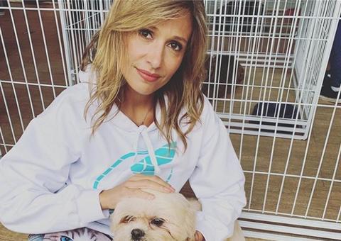 Com sintomas de coronavírus, Luísa Mell se desespera: ‘marido internado, só quero chorar’