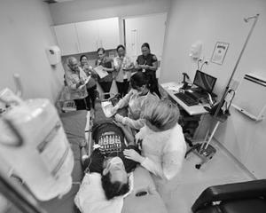 Médicos do Amazonas transformados em escudos humanos para proteger vidas. Quem protege a deles ? 