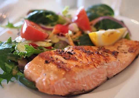 Alimentos ajudam na transmissão do Covid-19? Confira