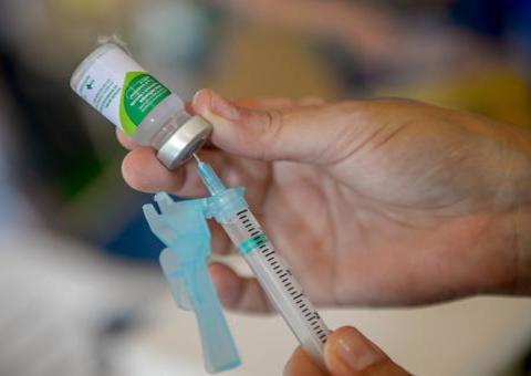 Vacinação de idosos em casa contra gripe inicia nesta segunda em Manaus 