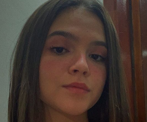 Mel Maia se irrita com internauta que a chamou de ‘Maria -Chuteira’ e rebate comentário