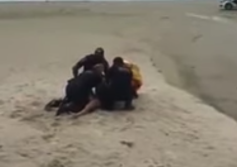 Após desobedecer ordem de isolamento, mulher é detida em praia